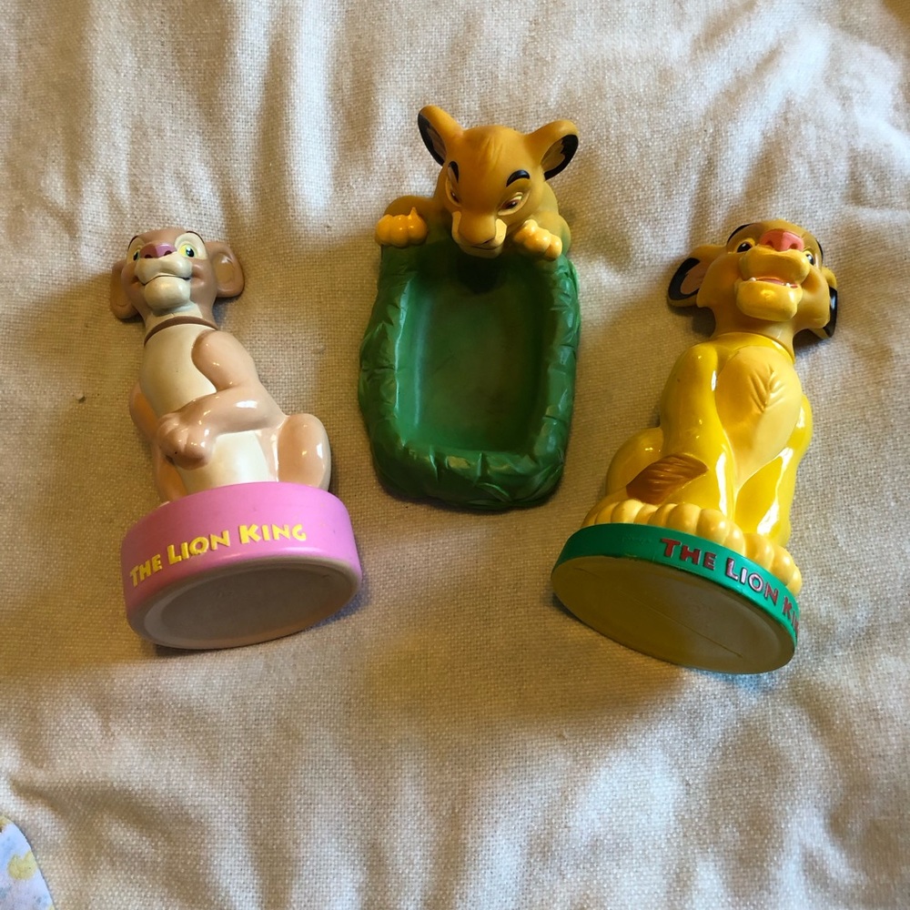 Vintage Disney Lion King bubble bath/soap dish set